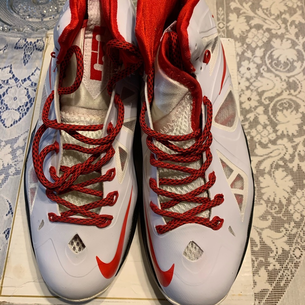 Nike Lebron X